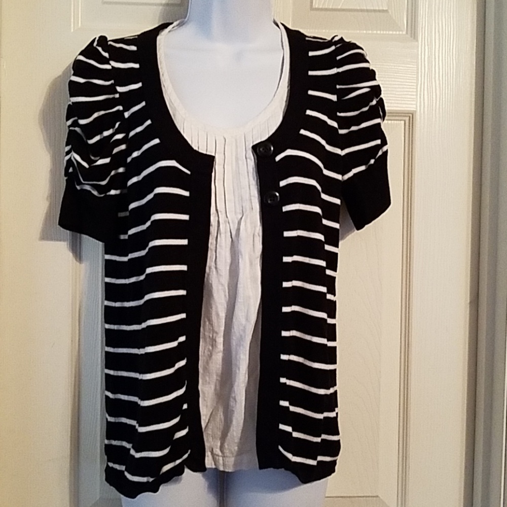 Black and white knit top